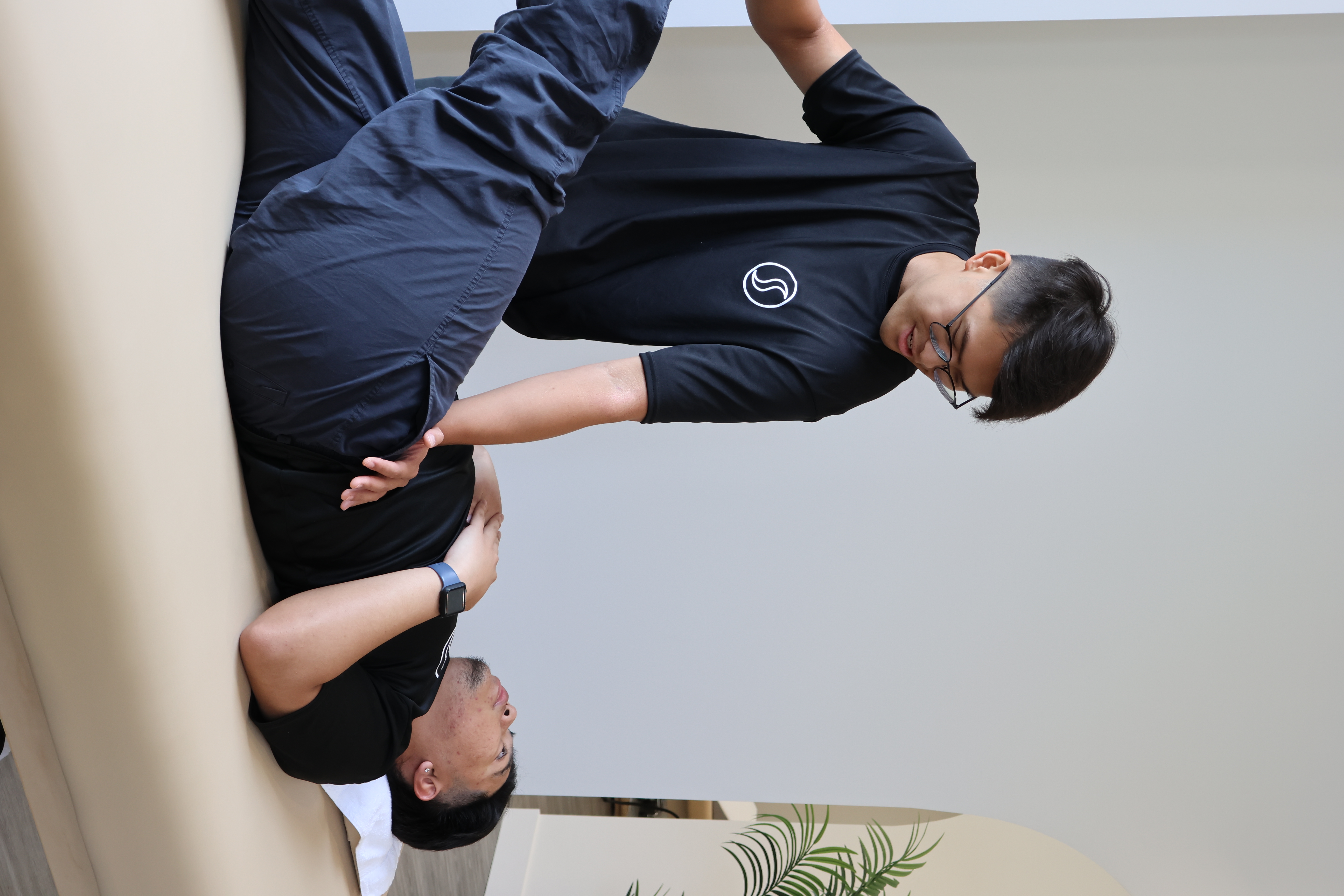 A StretchWell client receiving an assisted stretch